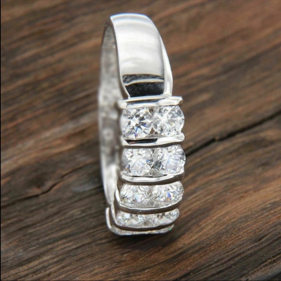 Round Double 925 Silver Diamond Ring New - Picture 2 of 5